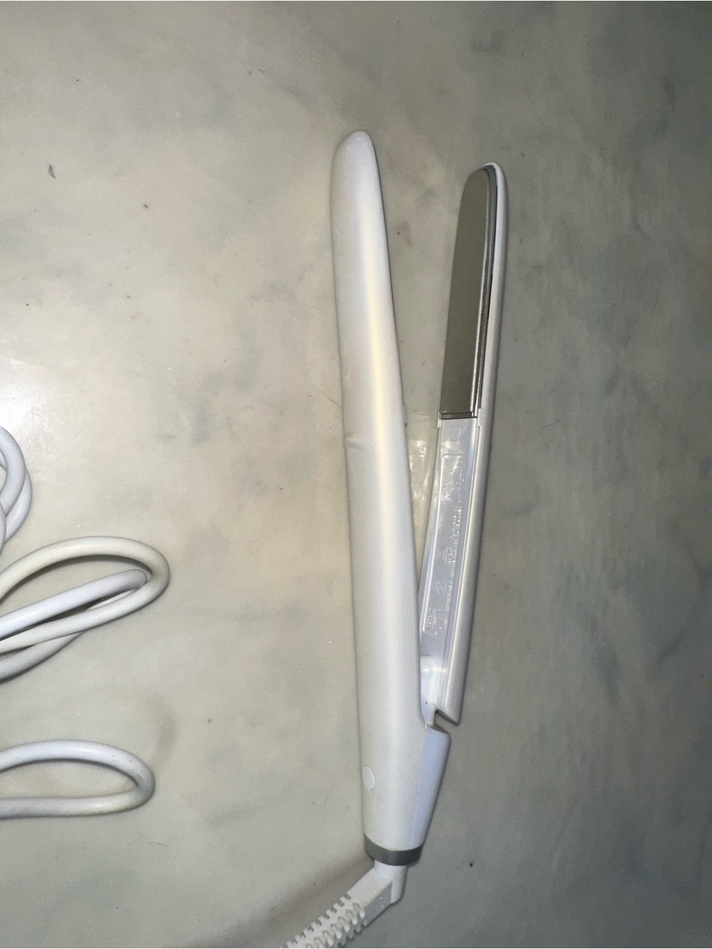 Drybar Reserve Vibrating Styling Iron (Model: 900-3160-